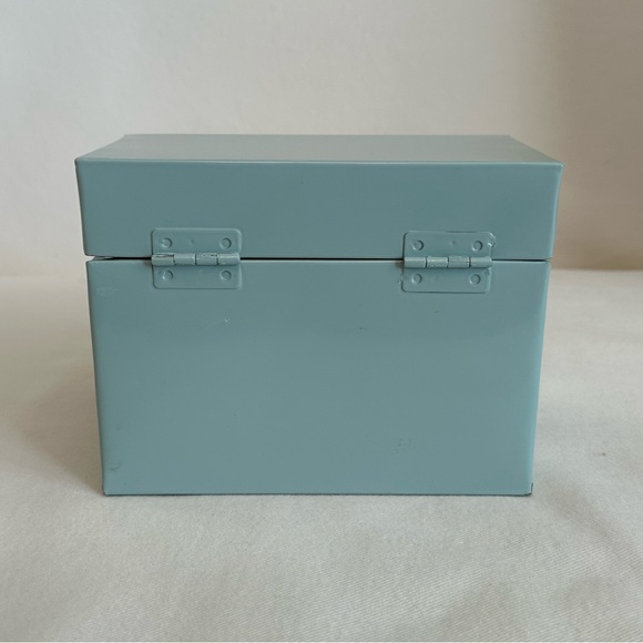 !! SOLD !!Blue metal box with brass handle #retrodecor #office #recipebox - Picture 5 of 5